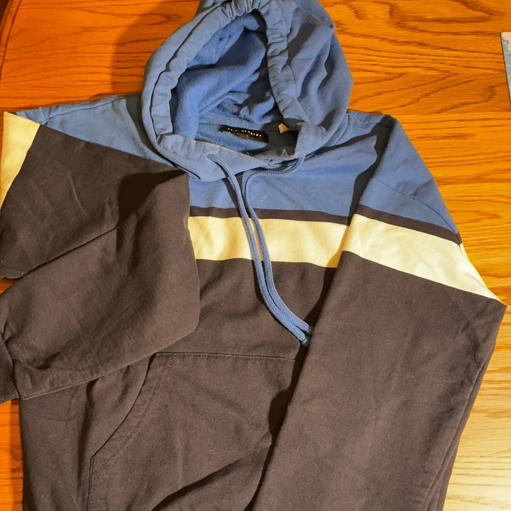 PacSun hoodie with pocket.
